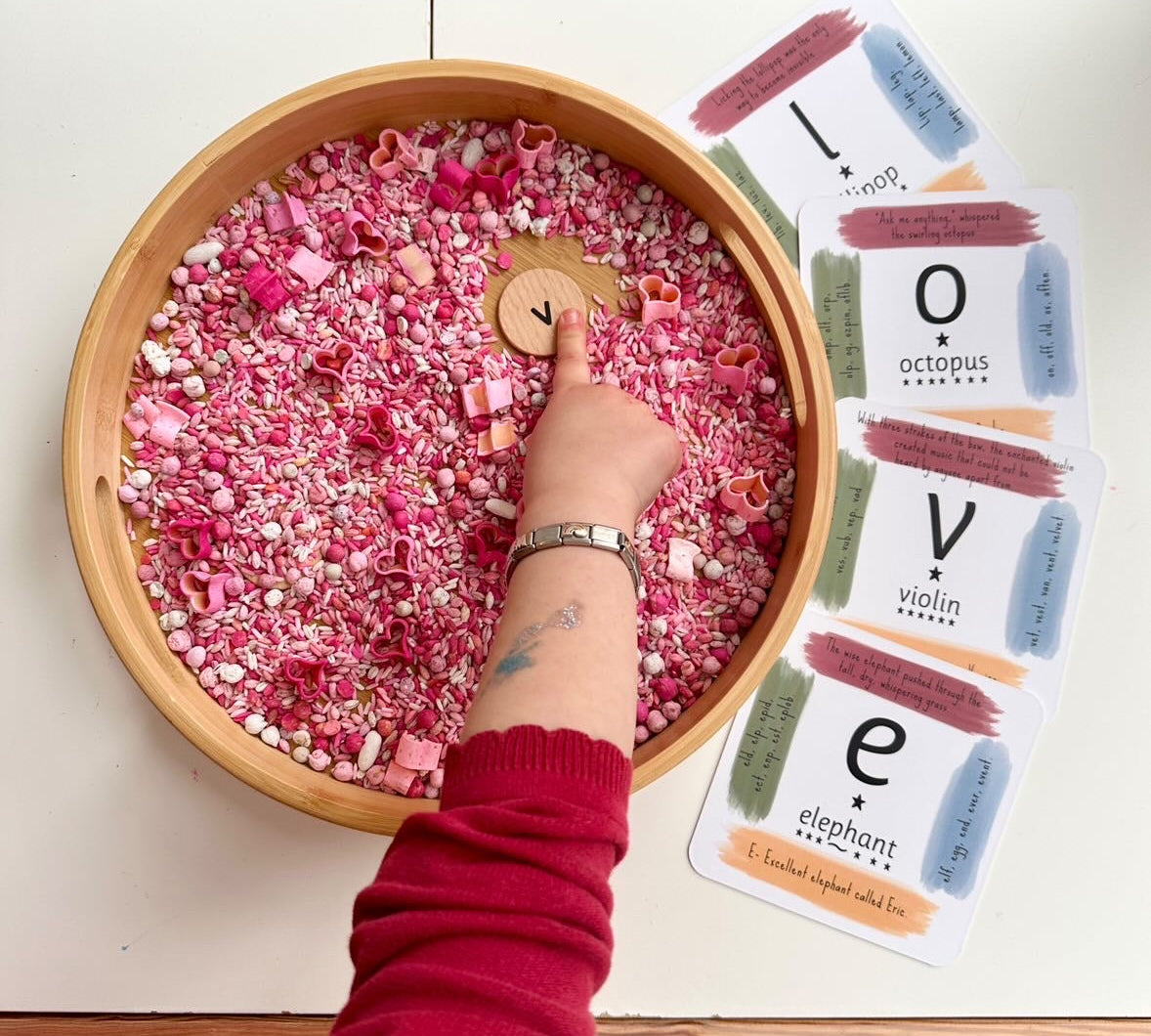 4 Great Ways to Build Muli-Sensory Play into Phonics.